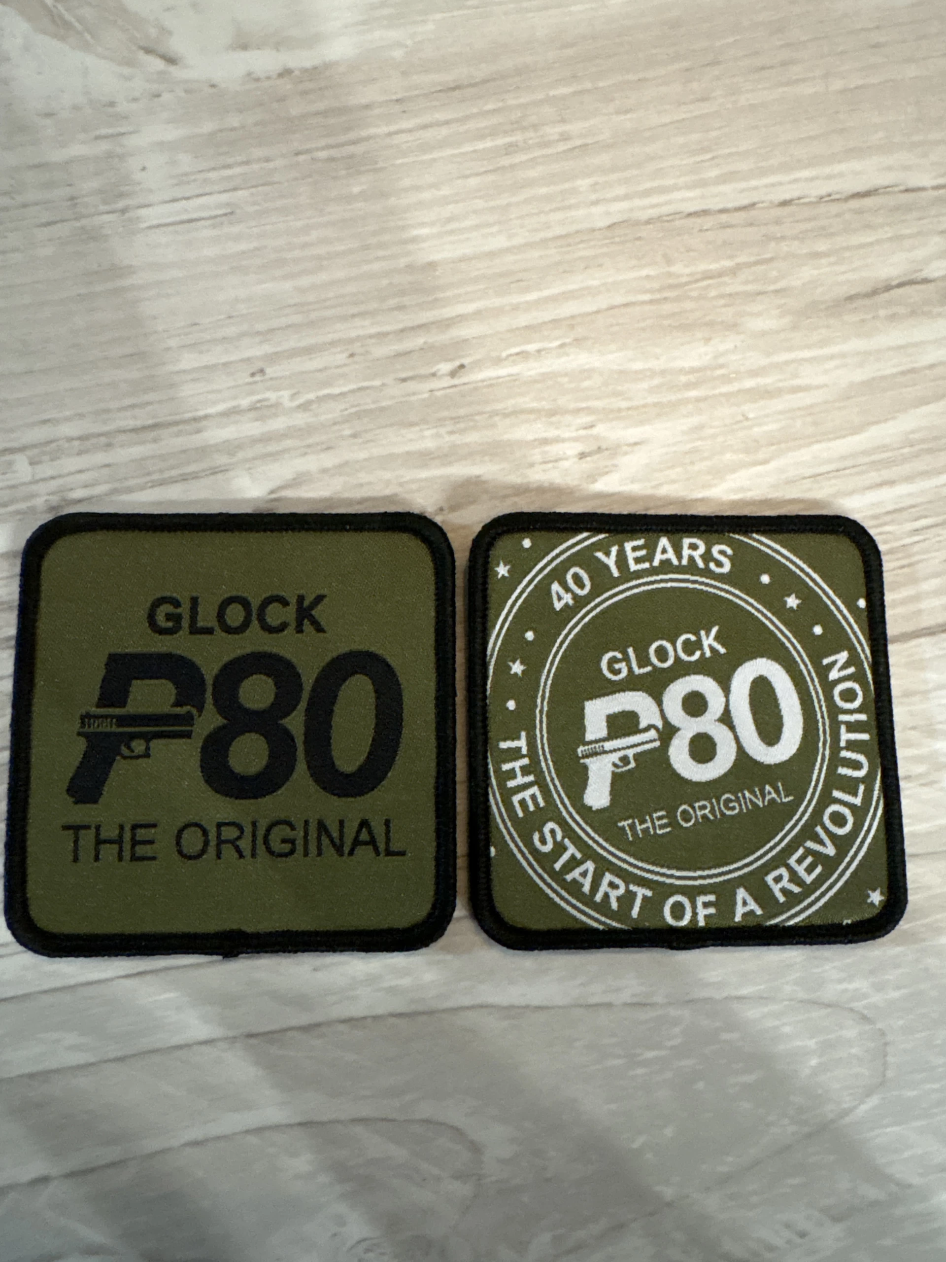 Lot - 2 écussons Glock officiels