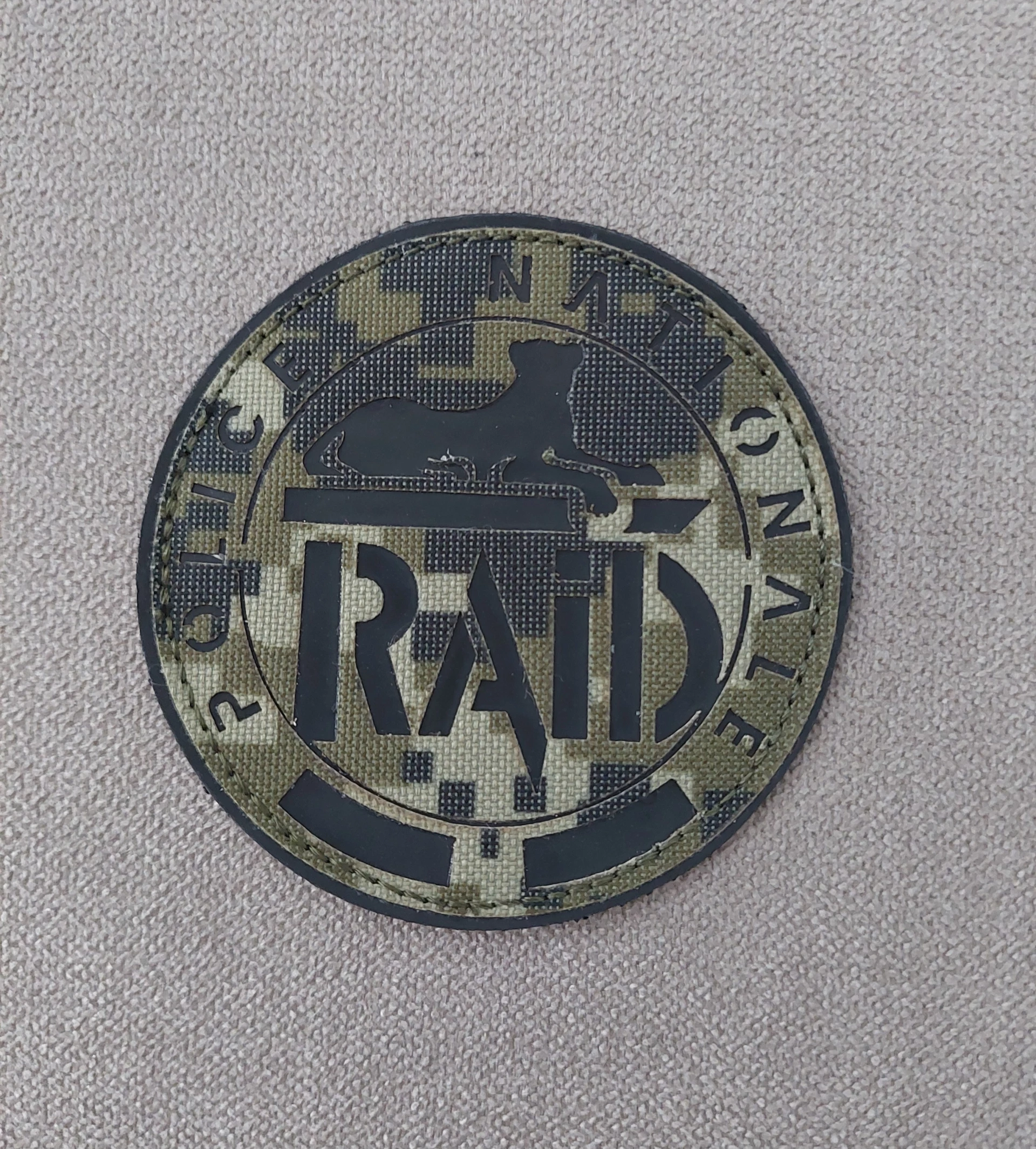 Ecusson RAID Lasercut C